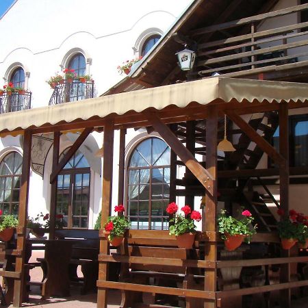 Casa Hora Hotel Suceava Luaran gambar