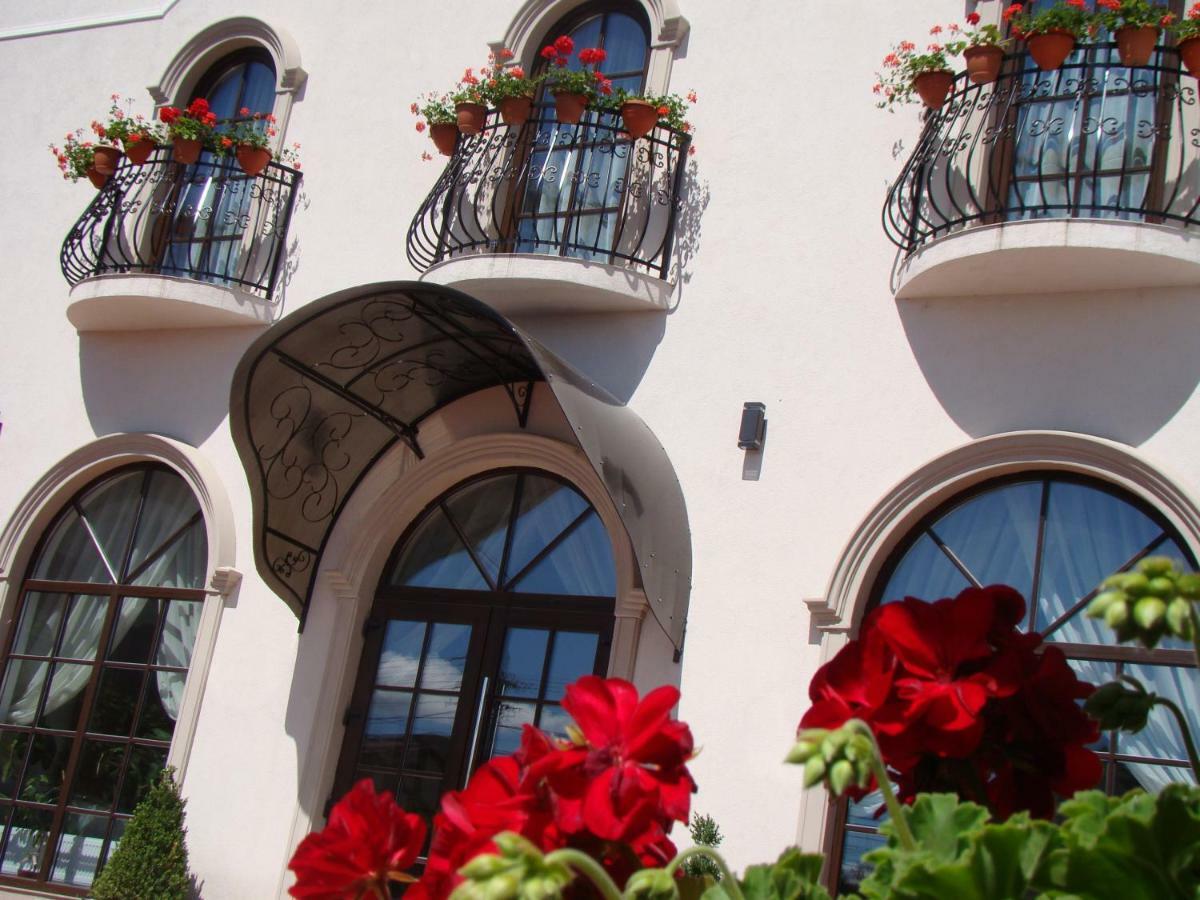 Casa Hora Hotel Suceava Luaran gambar