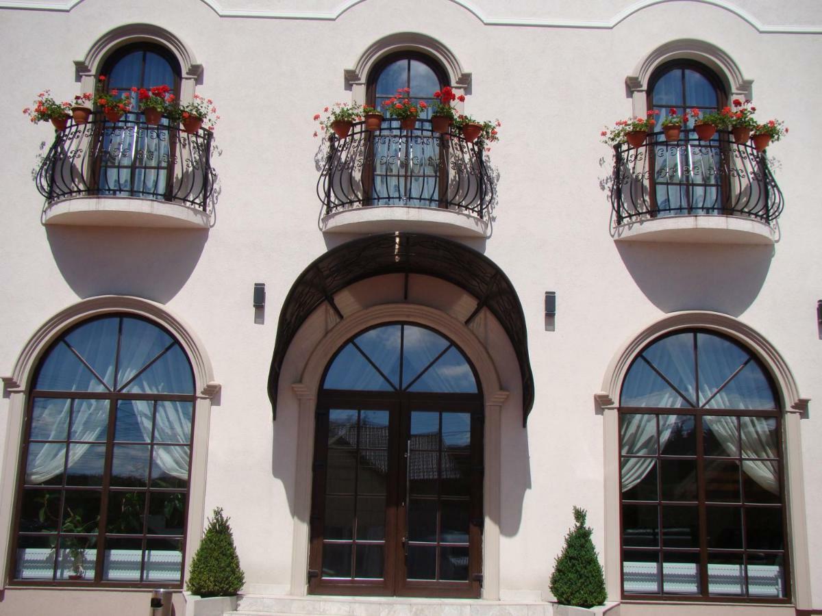 Casa Hora Hotel Suceava Luaran gambar